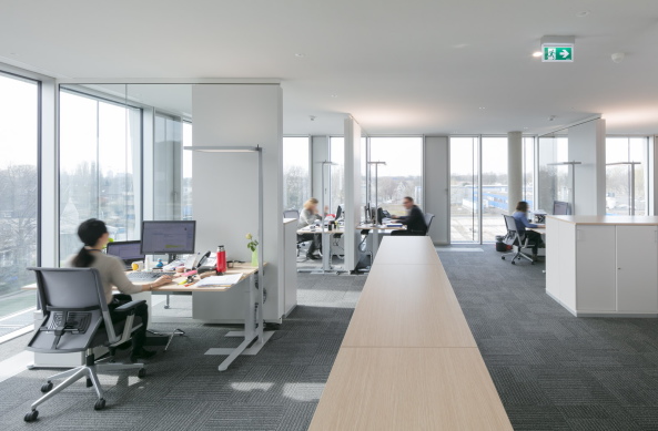 Baunetz, Meldung, Architektur, architecture, Baumhauer, HG Esch, Jan Bitter, Duisburg, Konzernzentrale, Hauptverwaltung, Krohne, Kunstsammlung, B�robau, offices, Kunst, art, art collection, headquarter, corporate architecture, doppelte Fassade, Glas, facade, Deutschland, Germany, 2017