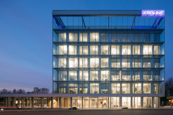 Baunetz, Meldung, Architektur, architecture, Baumhauer, HG Esch, Jan Bitter, Duisburg, Konzernzentrale, Hauptverwaltung, Krohne, Kunstsammlung, Brobau, offices, Kunst, art, art collection, headquarter, corporate architecture, doppelte Fassade, Glas, facade, Deutschland, Germany, 2017