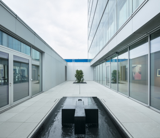 Baunetz, Meldung, Architektur, architecture, Baumhauer, HG Esch, Jan Bitter, Duisburg, Konzernzentrale, Hauptverwaltung, Krohne, Kunstsammlung, B�robau, offices, Kunst, art, art collection, headquarter, corporate architecture, doppelte Fassade, Glas, facade, Deutschland, Germany, 2017