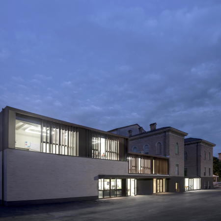 Gemeindezentrum Regina Pacis, Reggio Emilia, Iotti + Pavarani Architetti, 2017