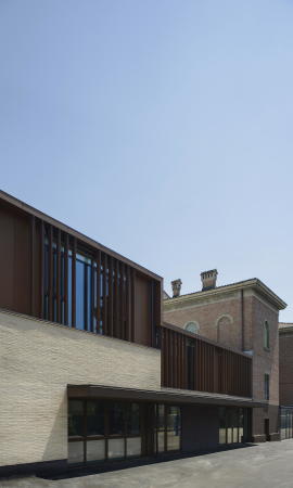Gemeindezentrum Regina Pacis, Reggio Emilia, Iotti + Pavarani Architetti, 2017