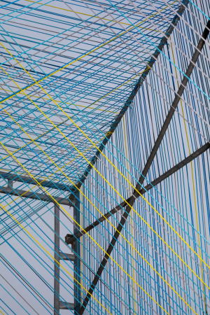 Baunetz, Architektur, Meldungen, Projekte, Seattle, USA, Amerika, Upstream Music Festival & Summit, Festivalarchitektur, Festivalpavillon, temporr, Kunstinstallation, Seattle Playgroung, Best Practice Architecture, offene Struktur, Baugerst, Seile, Netzstruktur, Sperrholz