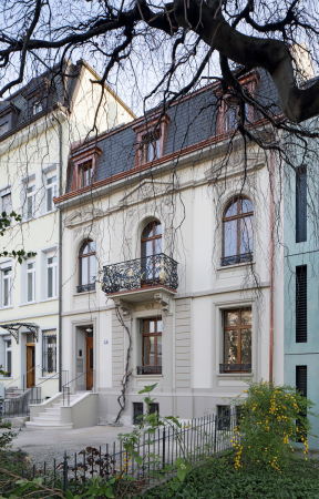Umbau eines Wohnhauses in Basel von Forsberg