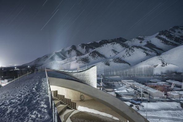 Architektur, Baunetz, Meldungen, Projekte, China, Westchina, Western Ecological Environment Research Center, Urumqi, Tuoli, Dong Zhuang building, Xinjiang Wind Architectural Design & Research Institute, yudian design, Museum of Western Regions, 2016, stone, Stein, W�ste Gobi, Zement, Sand, rebar, Betonstahl, Keramikziegel, Glas, traditionelle Technik, container, protection