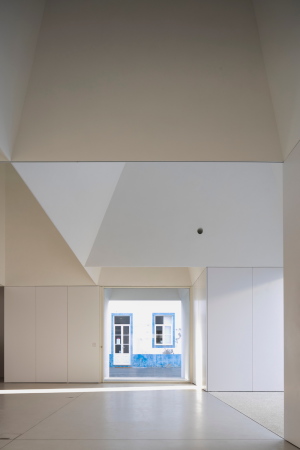 Nachbarschaftshaus von Aires Mateus in Portugal