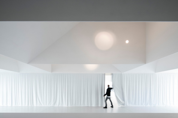 Nachbarschaftshaus von Aires Mateus in Portugal