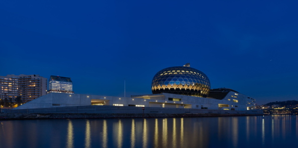 Musik-Theater, Seine, Shigeru Ban, architects, musik, centre pompidou, neubau, paris, frankreich, konzertsaal, laterne, ei, glas, holz, holzgitter, holzkonstruktion, japan, japanische, architektur, erffnung, leinwand, stadt, masterplan, westen, La Seine Musicale, Didier Boy de la Tour