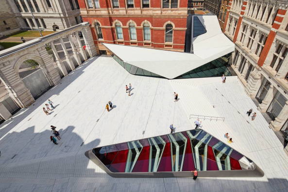 Baunetz, Meldung, Architektur, architecture, 2017, Amanda Levete, AL_A, London, Grobritannien, Great Britain, England, Victoria & Albert Muuseum, V&A, Hufton + Crow, Museum, Erweiterung, expansion, addition, Exhibition Road Quarter, Aston Webb screen, Sackler Courtyard, Blavatnik Hall, Sainsbury Gallery