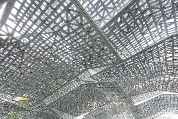 Sir Norman Foster Foundation in Madrid erffnet