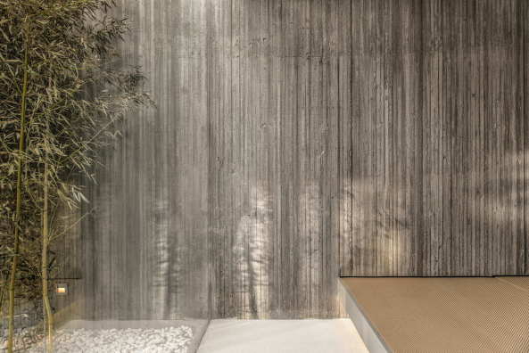 Baunetz, Architektur, Meldungen, Projekte, China, Hebei, Tangshan, archstudio, Waterside Buddhist Shrine, buddhistischer Schrein, Religionsgebude, Sakralbau, Beton, Terrazzo, Zement, Holz, Zen, Feng Shui, Minimalismus, Kontemplation