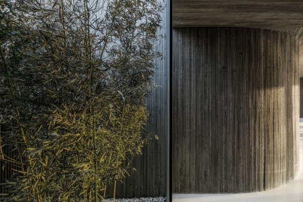 Baunetz, Architektur, Meldungen, Projekte, China, Hebei, Tangshan, archstudio, Waterside Buddhist Shrine, buddhistischer Schrein, Religionsgebude, Sakralbau, Beton, Terrazzo, Zement, Holz, Zen, Feng Shui, Minimalismus, Kontemplation