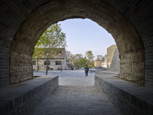 Baunetz, Architektur, Meldungen, Architekturprojekte, China, Shanxi, Ruicheng County, Urbanus, Wang Hui, Tempel, Sanierung, Renovierung, Yang Chaoying, Yin Jerry, Five Dragons Temple, Guang Ren Wang Temple, Revitalisierung, traditional chinese architecture, heritage, Five Dragon Spring, open air echibition, Freiluftmuseum