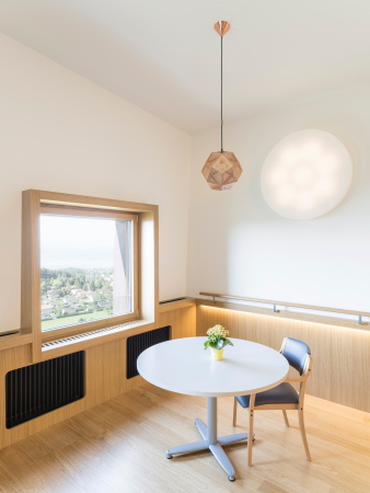 Epalinges, Schweiz, Chemin de Sylvana, Aufstockung, Dachaufstockung, Umbau, Erweiterung, Klinikbau, Klinik, Gesundheit, Lausanne, Schweiz, Frankreich, 2017, Holzbau, wood, Switzerland, Swiss, CHUV-CUTR Sylvana, Rehaklinik, 2b architectes