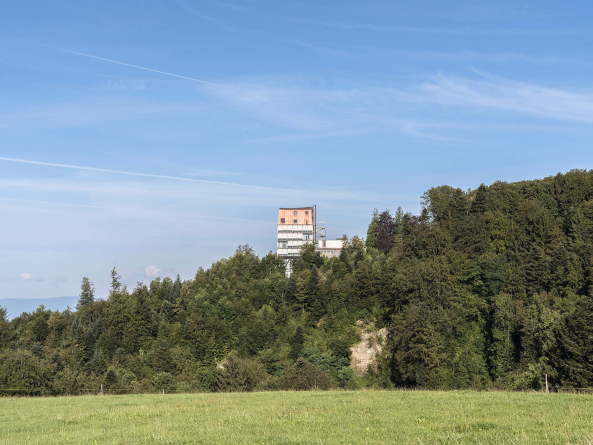 Epalinges, Schweiz, Chemin de Sylvana, Aufstockung, Dachaufstockung, Umbau, Erweiterung, Klinikbau, Klinik, Gesundheit, Lausanne, Schweiz, Frankreich, 2017, Holzbau, wood, Switzerland, Swiss, CHUV-CUTR Sylvana, Rehaklinik, 2b architectes