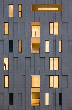 AGi Architects, Kuwait, 2017, Wohnen, Hochhaus, Wafra Vertical Housing, Hofhaus