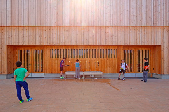 sporthalle, holz, holzbau, rubner, preungesheim, frankfurt, am main, Turkali, Architekten, spielfelder, 3-feld, dreifeldhalle, halle, sport, handball, neubau, lrche, sibirisch, sdtirol, brettschichtholz, Goldpeppingstrae, Sportamt, ffentlich, Frank Dinger