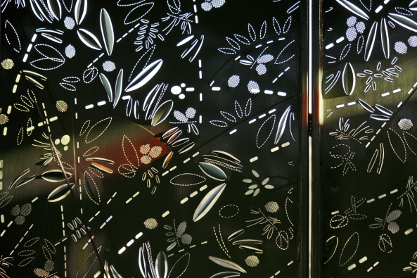 Wochenendhaus, Chalkidiki, Eva Sopeoglou, Im Schatten der Olivenb�ume, Griechenland, CNC, Olive Tree House, CNC-Stanzverfahren, METALCO, Bartlett School of Architecture in London, Wohnkomfort, B�ume, Bl�tter, Ferienhouse, Holiday Home, Retreat, Olives, Greece, Halbinsel