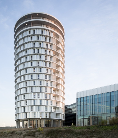 Baunetz, Architektur, Meldungen, Architekturprojekte, Frankreich, Tours, Jacques Ferrier, Wohnhaus, Turm, Wohnturm, Tour Lumiere, Wettbewerbsgewinn, low-energy building, residential building, sozialer Wohnungsbau, Le Galion, zylindrische Form, Rotunde, Mathieu Ducros, Luc Boegly
