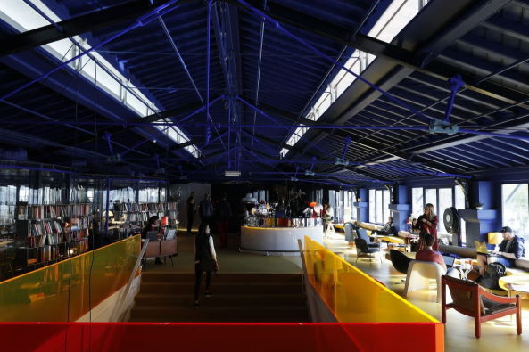 Co-working Raum von SelgasCano in Lissabon