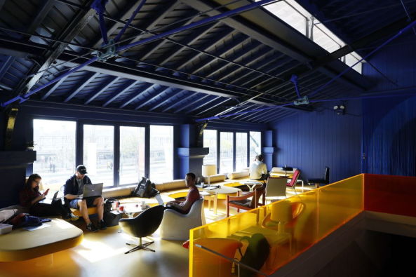 Co-working Raum von SelgasCano in Lissabon