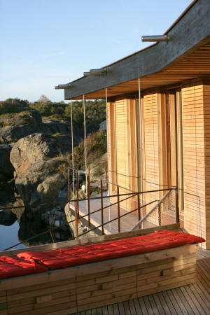 Baunetz, Architektur, architecture, Norwegen, Norge, Norway, Sommerhaus, Summer cabin, Wohnhaus, Einfamilienhaus, Kinder, Fjord, Stein, Holz, Lund Hagem, Oslo, Larvik, Bucht, Vestfold, S�dnorwegen, Skagerrak, Lille Ar�ya, Ivar Kvaal Hytter, Alexander Westberg