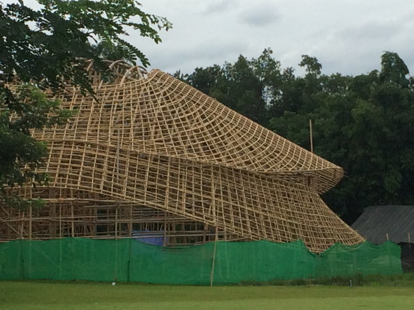 Sporthalle von Chiangmai Life Construction in Thailand