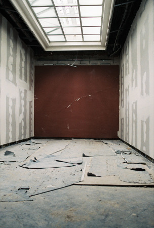 Laura J. Padgett, Fotografie, Stdel-Schule, Stdel-Museum, Frankfurt am Main, Neubau, Schauman Kai, Architektur, Ausstellung, Somehow Real, Hessischer Rundfunk, Museum Giersch, Schaumainkai 83, Beirut, Baustelle, Im Bau, Baustellenfotografie, Peter Zumthor