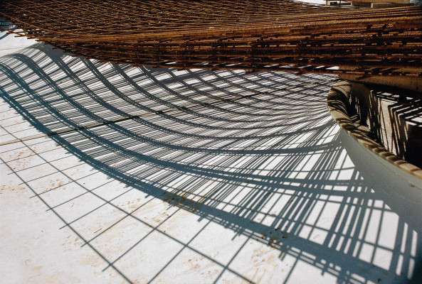 Laura J. Padgett, Fotografie, Stdel-Schule, Stdel-Museum, Frankfurt am Main, Neubau, Schauman Kai, Architektur, Ausstellung, Somehow Real, Hessischer Rundfunk, Museum Giersch, Schaumainkai 83, Beirut, Baustelle, Im Bau, Baustellenfotografie, Peter Zumthor