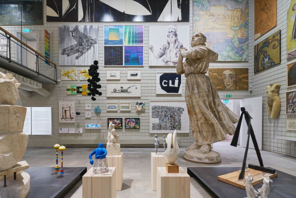 Baunetz, Architektur, Medlungen, Architekturprojekte, Schweden, Lund, Elding Oscarson, Skissernas Museum, ke E:son Lindman, Erweiterung, Anbau, Bauen im Bestand, Foyer, Resturant, Shop, Cortenstahl, Multifunktionshalle