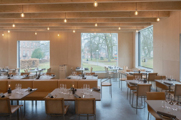 Baunetz, Architektur, Medlungen, Architekturprojekte, Schweden, Lund, Elding Oscarson, Skissernas Museum, �ke E:son Lindman, Erweiterung, Anbau, Bauen im Bestand, Foyer, Resturant, Shop, Cortenstahl, Multifunktionshalle