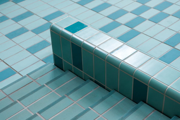 Baunetz, Meldung, Architektur, Berlin, cpm, Britt Sylvia Eckelmann, Mathias Jensch, architecture, Deutschland, Germany, Prenzlauer Berg, Oderberger Stra�e, Oderberger Stadtbad, Hallenbad, Umbau, Hotel, Bar, Pool, Restaurant, renovation, GLS Sprachenzentrum, Ferdinand-Quast-Medaille, Denkmalschutz, heritage