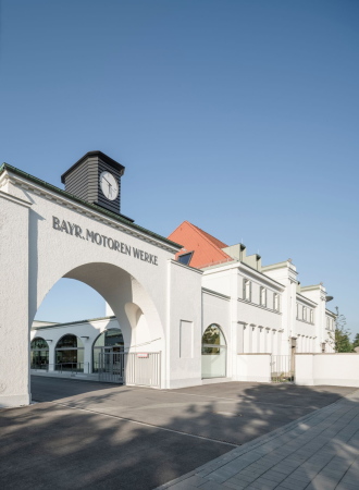 Lanz Architekten, florian holzherr, bmw, bayrische, motoren, werke, motorenwerke, umbau, renovierung, 100., hundertster geburtstag, klassik, klassisch, neubau, areal, mnchen, niederlassung, oldtimer, auto, motor, metall, werkstatt, produktion, halle, group, classic