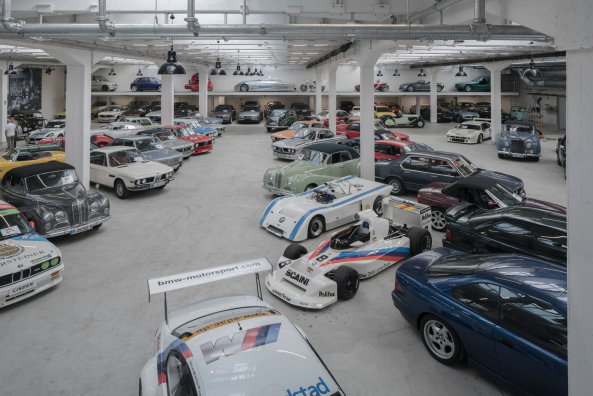 Lanz Architekten, florian holzherr, bmw, bayrische, motoren, werke, motorenwerke, umbau, renovierung, 100., hundertster geburtstag, klassik, klassisch, neubau, areal, m�nchen, niederlassung, oldtimer, auto, motor, metall, werkstatt, produktion, halle, group, classic