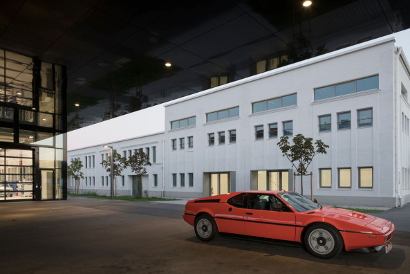 Lanz Architekten, florian holzherr, bmw, bayrische, motoren, werke, motorenwerke, umbau, renovierung, 100., hundertster geburtstag, klassik, klassisch, neubau, areal, m�nchen, niederlassung, oldtimer, auto, motor, metall, werkstatt, produktion, halle, group, classic