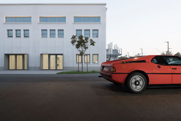 Lanz Architekten, florian holzherr, bmw, bayrische, motoren, werke, motorenwerke, umbau, renovierung, 100., hundertster geburtstag, klassik, klassisch, neubau, areal, m�nchen, niederlassung, oldtimer, auto, motor, metall, werkstatt, produktion, halle, group, classic
