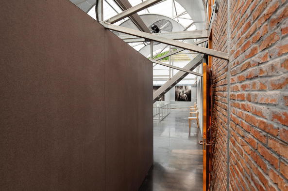 Atelier GOM, Studio Moa, tempor�re Architektur temporary architecture, neubau, Studio in Shanghai, West Bund, PVC Paneele, ephemeral, 2015, 2017, China, chinese, art, Kunst, Ausstellungen, exhibition, architecture