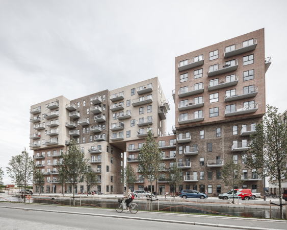 Baunetz, Architektur, architecture, ADEPT, Kopenhagen, Copenhagen, Denmark, Dnemark, dnisch, skandinavisch, Cubic Houses, Cube House, Kubehusene, restad, resund, Stadtviertel, Planstadt, Neubau, Baukltze, Wohnhaus, Housing, Wohnen, Projekt, Anders Lonka, Martin Laursen, Martin Krogh, COAST Studio, urban living, Rasmus Hjortshj - COAST Studio
