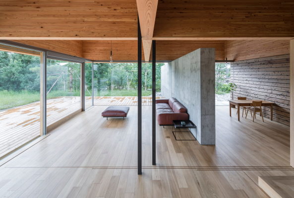 Baunetz, Meldung, Architektur, architecture, 2016, 2017, Japan, japanese, Mount Fuji Architects Studio, Sergio Pirrone, Tateyama, Toyama, Hokuriku, Wohnhaus, House, residential, Familie, family, Beton, concrete, Sichtbeton, exposed concrete, Holz, wood, Struktur, structure, Einfachheit, somplicity, einfach, simpel, reduziert, reduced, Wandscheibe, Mies van der Rohe, Mies