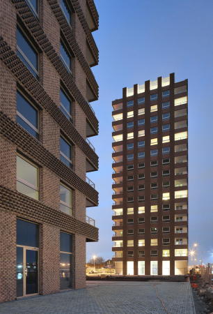 Westkaai-Kattendijkdok, Antwerp, Neubau, Hochhuser, Backstein, bricks, Tony Fretton Architects, Fertigstellung, high rise, Wohnhochhaus, Hafen, Kai, harbour, transformation, housing, living, Belgien, Antwerpen, 2017