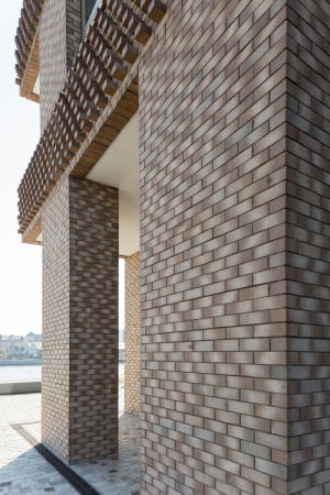 Westkaai-Kattendijkdok, Antwerp, Neubau, Hochh�user, Backstein, bricks, Tony Fretton Architects, Fertigstellung, high rise, Wohnhochhaus, Hafen, Kai, harbour, transformation, housing, living, Belgien, Antwerpen, 2017