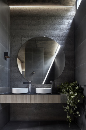 Baunetz, Meldungen, Branch Studio, Australien, Wohnpavillon, Anbua, Neunziger Jahre, Master Bedroon, Stampflehmfassade, Garten, Baume, Nicholas Russo, Simon Dinh und Rowena Henry