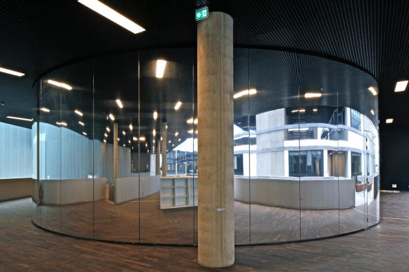 OMA, 2017, Frankreich, France, concrete, Beton, Strukturalismus, Neostrukturalismus, Lab City, Fertigstellung, science building, Forschung, Wissenschaft, laboratory, CentraleSuplec, Ellen van Loon, Rem Koolhaas, Clment Blanchet, Edouard Pervs, Bollinger + Grohmann, Saclay, Gif-sur-Yvette