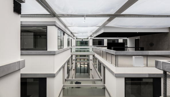 OMA, 2017, Frankreich, France, concrete, Beton, Strukturalismus, Neostrukturalismus, Lab City, Fertigstellung, science building, Forschung, Wissenschaft, laboratory, CentraleSuplec, Ellen van Loon, Rem Koolhaas, Clment Blanchet, Edouard Pervs, Bollinger + Grohmann, Saclay, Gif-sur-Yvette