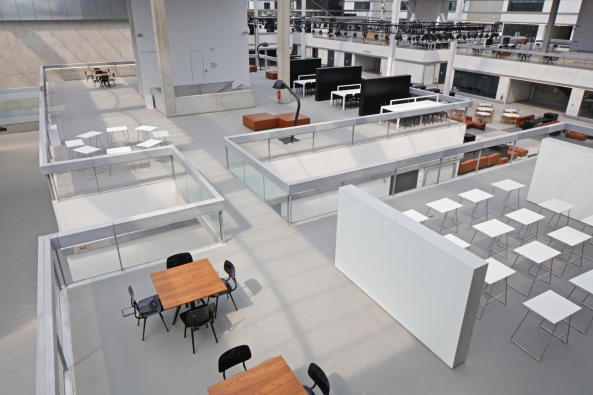 OMA, 2017, Frankreich, France, concrete, Beton, Strukturalismus, Neostrukturalismus, Lab City, Fertigstellung, science building, Forschung, Wissenschaft, laboratory, CentraleSup�lec, Ellen van Loon, Rem Koolhaas, Cl�ment Blanchet, Edouard Perv�s, Bollinger + Grohmann, Saclay, Gif-sur-Yvette