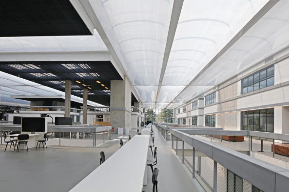 OMA, 2017, Frankreich, France, concrete, Beton, Strukturalismus, Neostrukturalismus, Lab City, Fertigstellung, science building, Forschung, Wissenschaft, laboratory, CentraleSup�lec, Ellen van Loon, Rem Koolhaas, Cl�ment Blanchet, Edouard Perv�s, Bollinger + Grohmann, Saclay, Gif-sur-Yvette