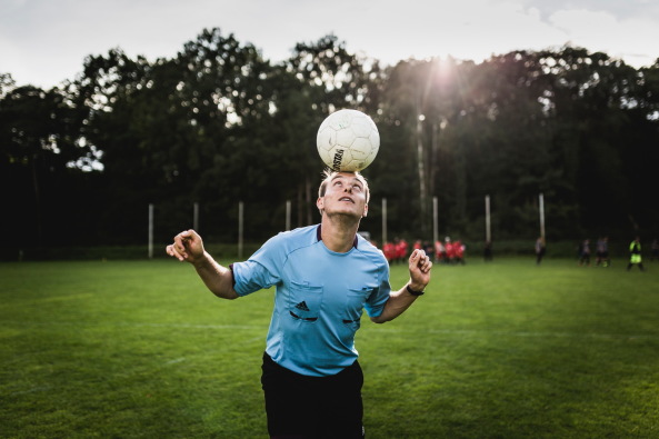 Baunetz, Meldung, Fu�ball, Architektenfu�ball, Spitzenb�ros der Hauptstadt, �Architekten Berlin Cup�. And the winner is? Max Dudler Architekten, Herzog & de Meuron, Eike Becker_Architekten, Vorjahressieger, Halbfinale Feddersen | DMSW Architekten, SV Babelsberg, Bullriding, Torwandschie�en, Eiskimo, Gorilla Barbecue, Lucas Vogelsang, BauNetz, Platin-Sponsor, Tesla, Probefahrten, Bluetooth-Soundsystem von Urban Ears, Sonic Drilling, Bar Zentral, ABC � Architekten Berlin Cup