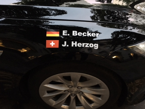 Baunetz, Meldung, Fu�ball, Architektenfu�ball, Spitzenb�ros der Hauptstadt, �Architekten Berlin Cup�. And the winner is? Max Dudler Architekten, Herzog & de Meuron, Eike Becker_Architekten, Vorjahressieger, Halbfinale Feddersen | DMSW Architekten, SV Babelsberg, Bullriding, Torwandschie�en, Eiskimo, Gorilla Barbecue, Lucas Vogelsang, BauNetz, Platin-Sponsor, Tesla, Probefahrten, Bluetooth-Soundsystem von Urban Ears, Sonic Drilling, Bar Zentral, ABC � Architekten Berlin Cup