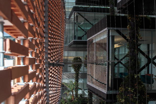 Ampliaci�n Fundaci�n Santa Fe de Bogot�, Santa Fe Foundation, Klinik, Neubau, 2017, Fertigstellung, Krankenhaus, Bogota, Kolumbien, clinic, big building, brick, Backstein, 2017, 2016, Kubus, Andres Valbuena, Alejandro Arango, El Equipo de Mazzanti, Giancarlo Mazzanti,