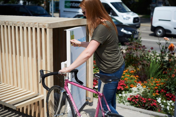 Baunetz, Meldungen, Architektur, Projekte, Baden-Wrttemberg, Sindelfingen, Birk Heilmeyer und Frenzel Architekten, Radhusle, Fahrradbox, Fahrradgarage, Fahrradparkplatz, Holz, Stadtmbel, Stadtmblierung, modulare Struktur, ffentlicher Raum