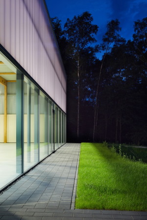 Baunetz, Meldung, Architektur, architecture, Deutschland, Germany, Halle, Westfalen, Ford, Hagemeier, Wannenmacher, Mller, Autohaus, Halle, hell, licht, freundlich, Holz, Doppelstegplatte, Csaba Mester